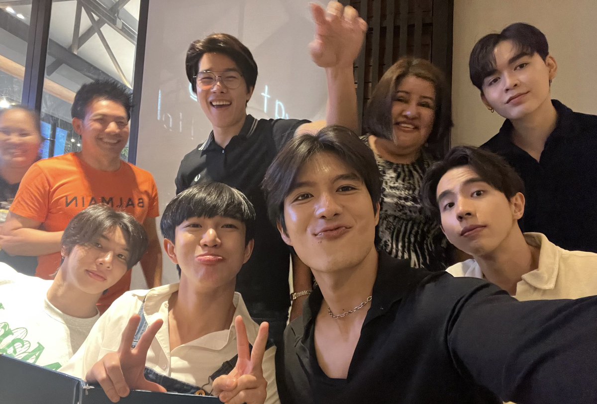 NontapatMr's tweet photo. Love syndrome the beginning family party 🎉 @art.tinwiphat @rhixskey @hearth.chindanai @beww.bew @rossintk @buutuss_ @nonn_rk @_longlee7 @3kok_official https://t.co/MGbS8aFnKR