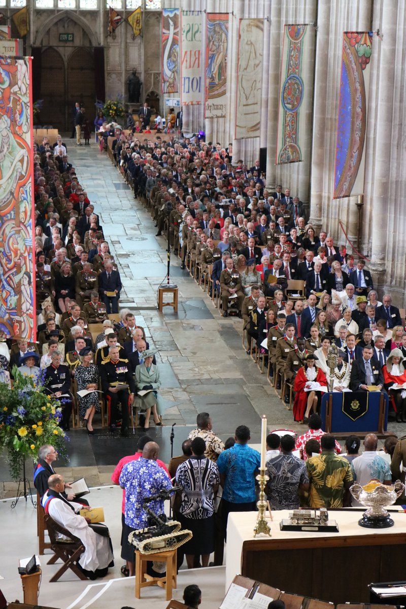 Winchester Cathedral tweet media