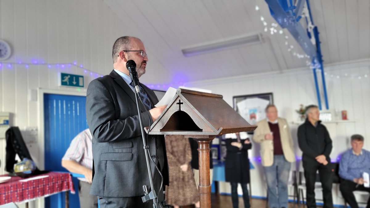 Throwback to this time last week when the Local Hero 40 Committee of Pennan welcomed members of the film's cast back for a wonderful Champagne Reception and local art auction to celebrate the film's 40th anniversary!