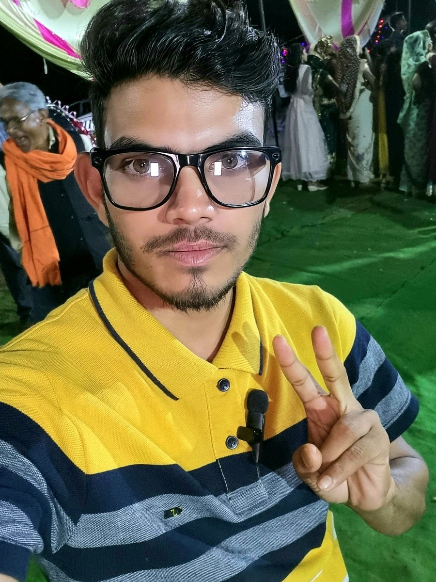 SunilKu73977233's tweet image. New Moment Receptions Ka Post👌|| #NewPost #viralpost #Receptions #engagement #marriage #viral #PHOTOS #photography #2023