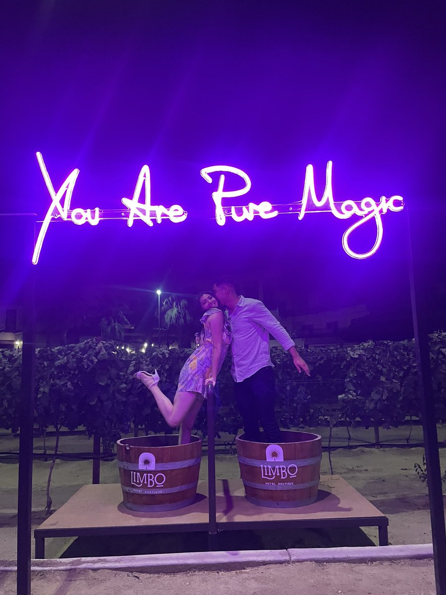 1 año 🥹🎉. Me haces una persona muy feliz y me encanta estar contigo. Me sobran palabras para describir lo increíble que eres y lo bien que me siento cada vez que estamos juntos. Espero poder compartir muchas más experiencias a tu lado. Te amo mucho! ♥️♥️