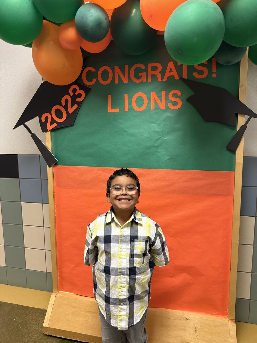 bflore_CJES's tweet photo. My baby Luke is off to 1st Grade!! We are so proud of you my love &my baby Elijah will be joining the Lions den this coming school year. My boys are growing up so fast. #kindergraduate #LionStrong #TeamSISD @CJ_Lions_CJES @CGuereque_CJES @Counselor_CJES @CJordan_ES📚🏆🎓🧮🧡🦁💚 https://t.co/BmsRlLZNFp