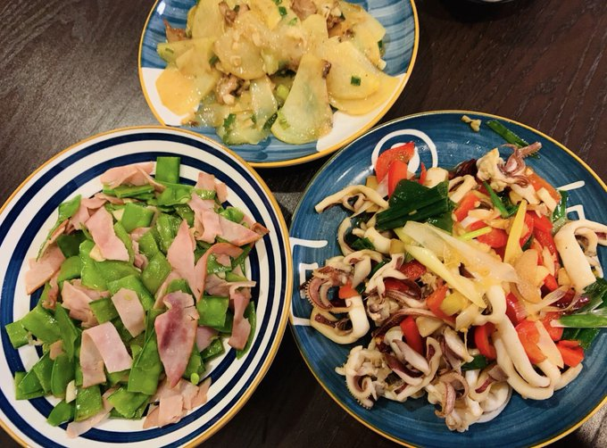 AnonymBanana's tweet photo. Chinese food is my favorite https://t.co/uy0xK8COW5
