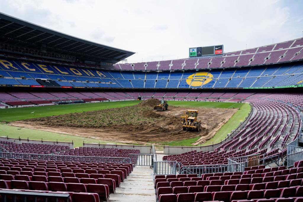 📌 The Spotify Camp Nou is officially under construction. The works on the Espaï Barça are already underway... 🏟️ 💔