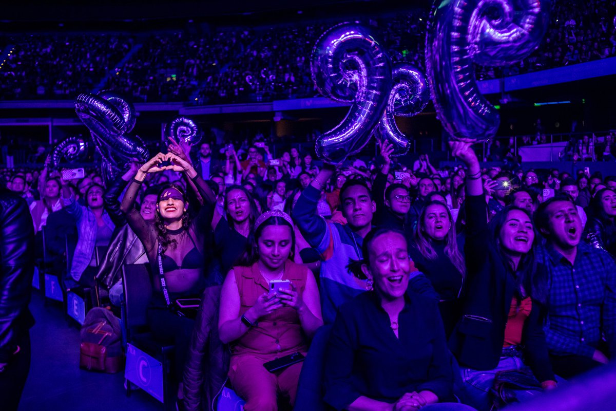 El escenario y ustedes, una combinación que me llena el alma! Sigue siguiendo!