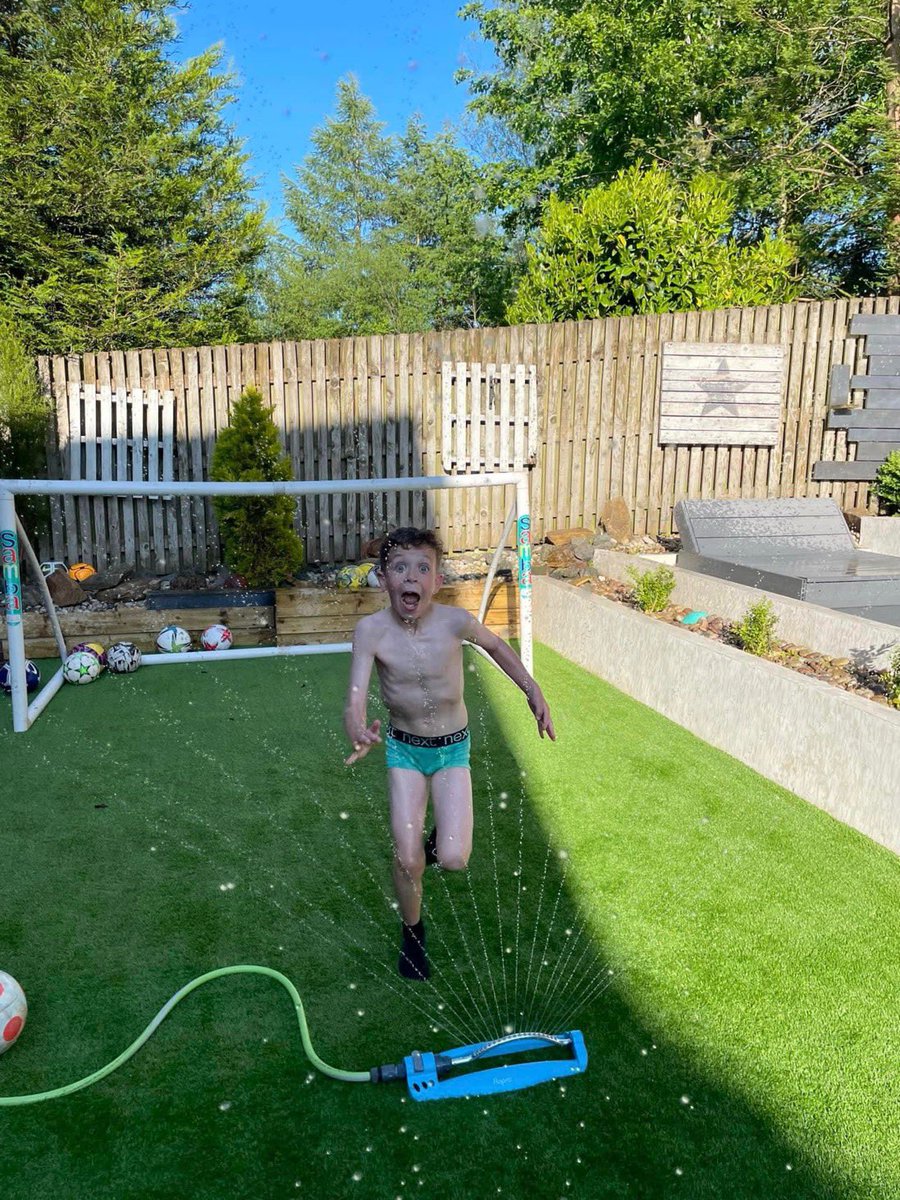 AllyMcGovern1's tweet photo. Fun in the sun! #argyll14 💙🫶🏻 https://t.co/Ob90ddDdxM