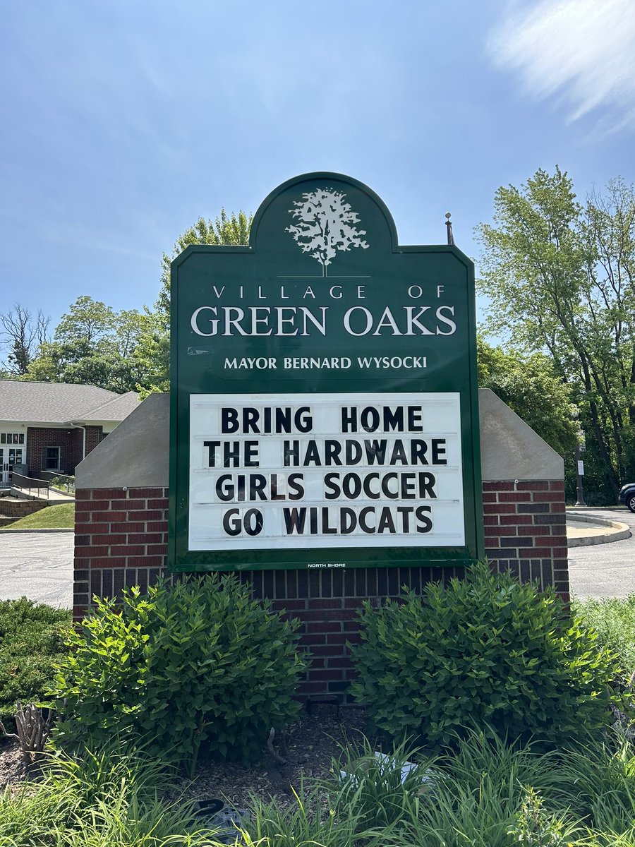 Thank you Green Oaks for the love and support!! Let’s go Cats!! 🧡🐾