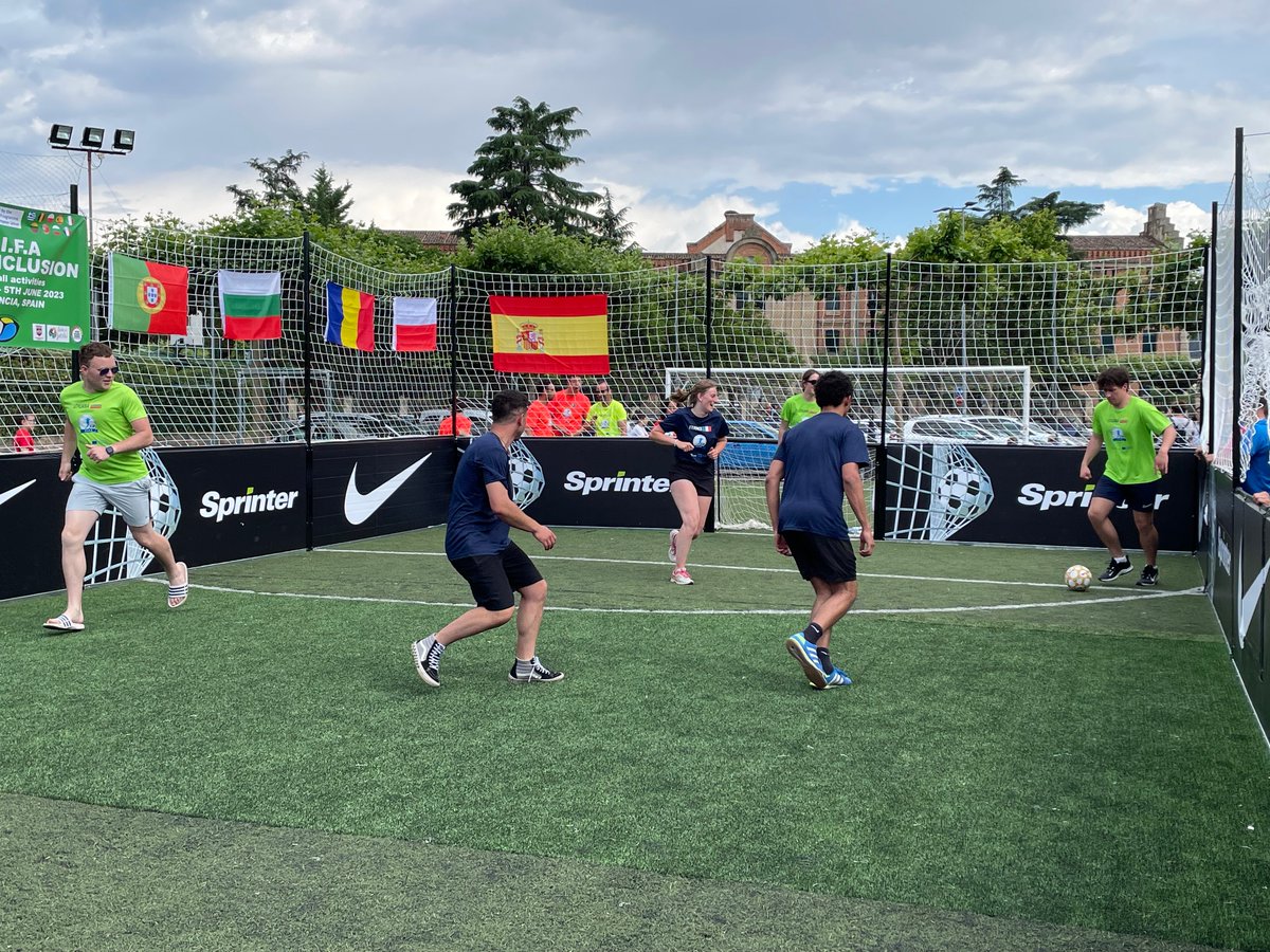 ISA BLANCO tweet media