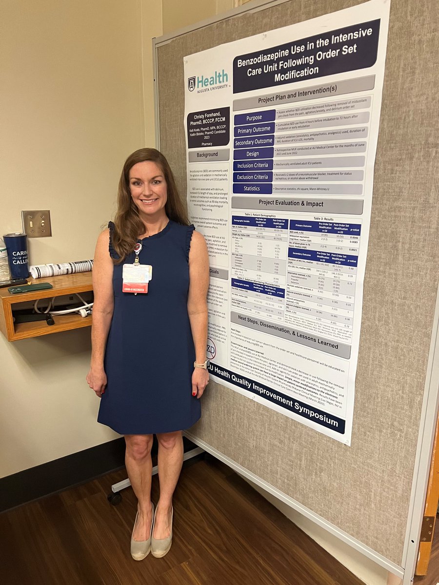 💊 Christy Forehand, Kelli Keats, and Kaitlin Blotske on their project presentation “Benzodiazepine Use in the Intensive Care Unit Following Order Set Modification"