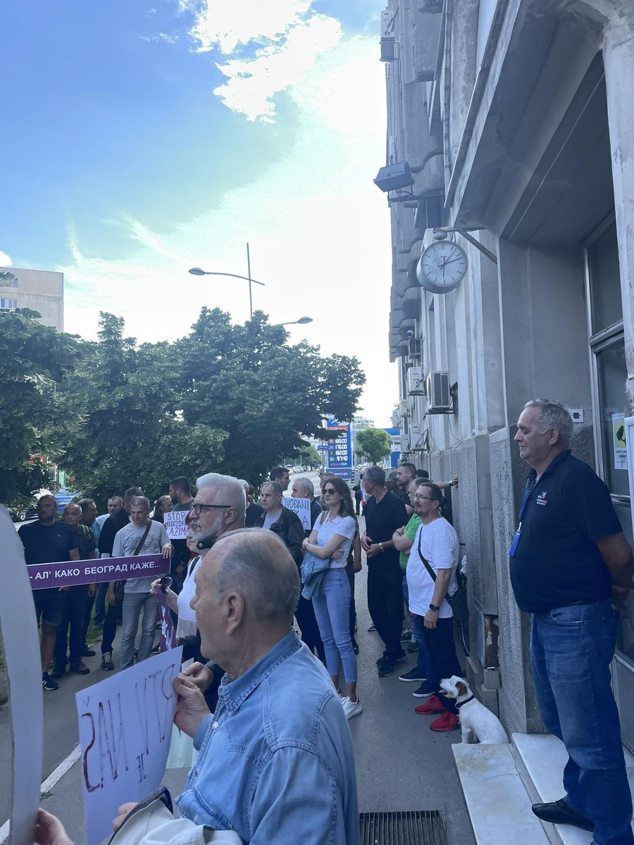 olenikadvokat's tweet photo. Vojvođani protiv nasilja!
Idemo dalje... https://t.co/A8dbLmpgoF