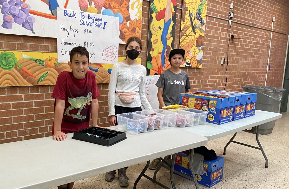 School council ⁦<a href="/BMStdsb/">Bayview MS</a>⁩ is ready for the snack sale at our first Social event. marham99⁩ ⁦<a href="/LC2_TDSB/">Learning Centre 2</a>⁩