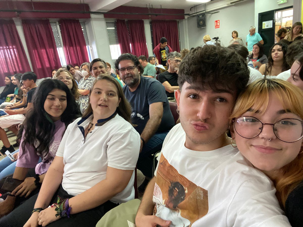 IESCarmenLaffon tweet media
