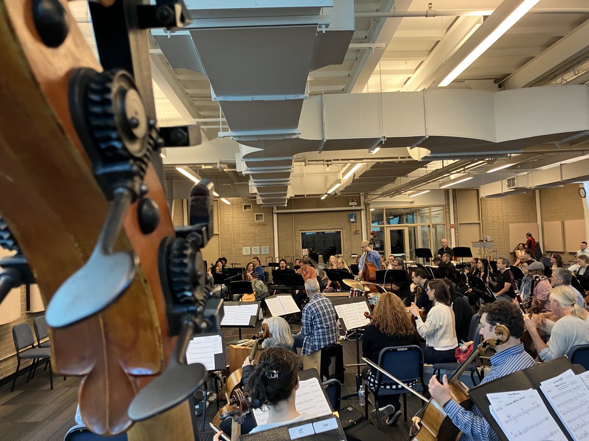 ChicagoBassEns's tweet photo. In rehearsal with Chicago Jazz Philharmonic ⁦@chijazzphil⁩ for a concert June 3 at @HarrisTheater⁩.
 “I’m not lost, I just don’t know what I’m doing yet.” –⁦@OrbertDavis⁩ https://t.co/7sOTtxlzpE