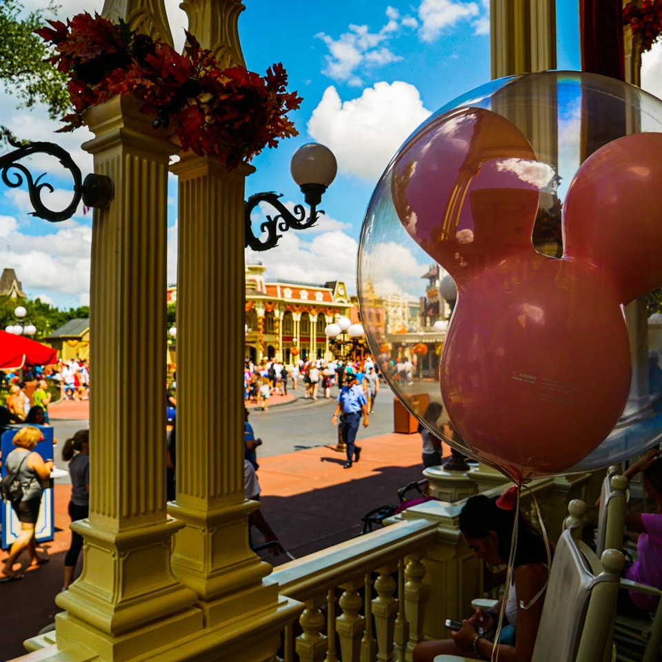 OccasionalVlog's tweet photo. Third stop, Town Square and Main Street USA! 🏛️🇺🇸🎈⁣⁣...
https://t.co/sWXskCz3po https://t.co/qDsp6AV1DU