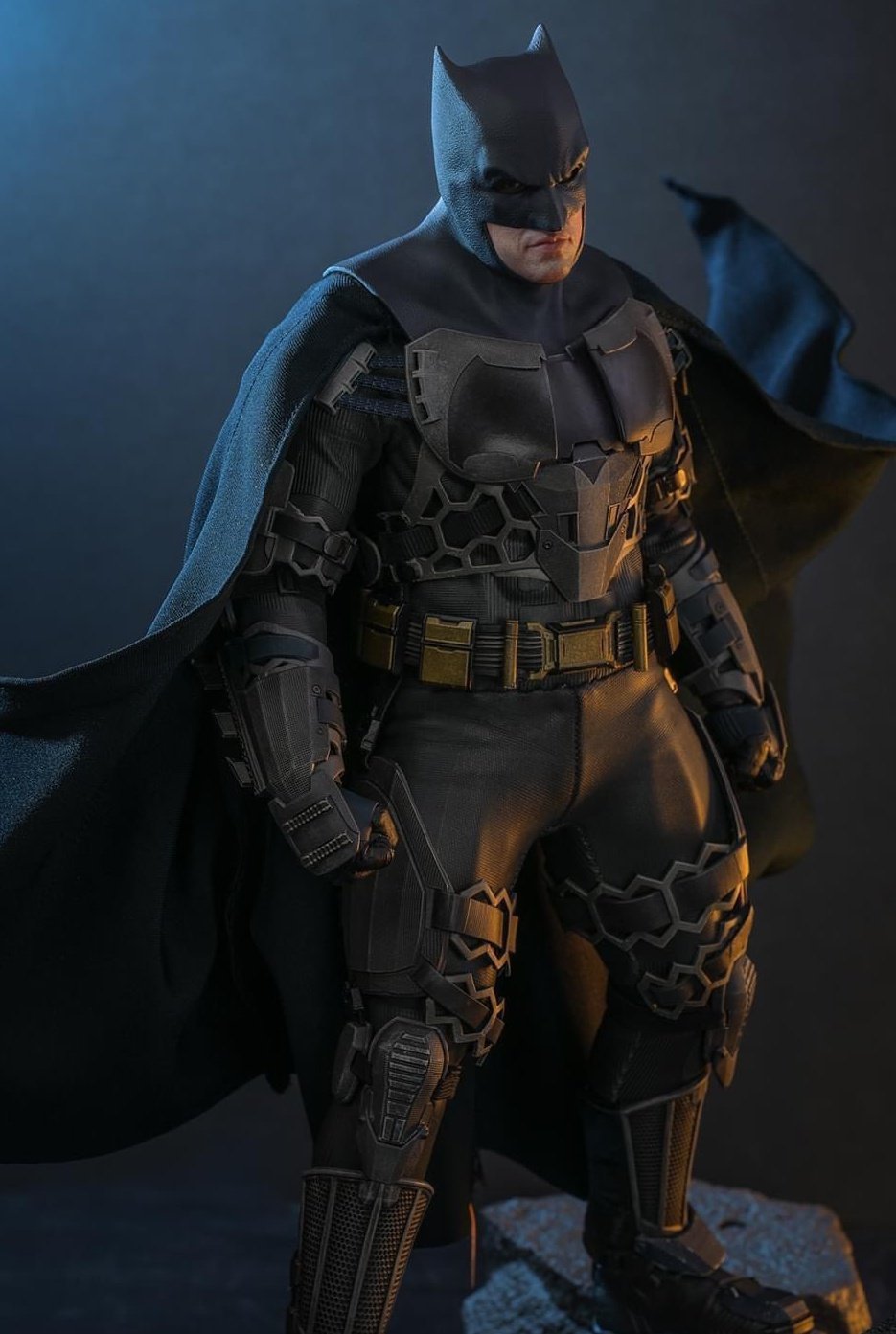 What are your thoughts on a live action Batman Inc. suit using a  combination of materials from the Keaton and Affleck suits? : r/batman