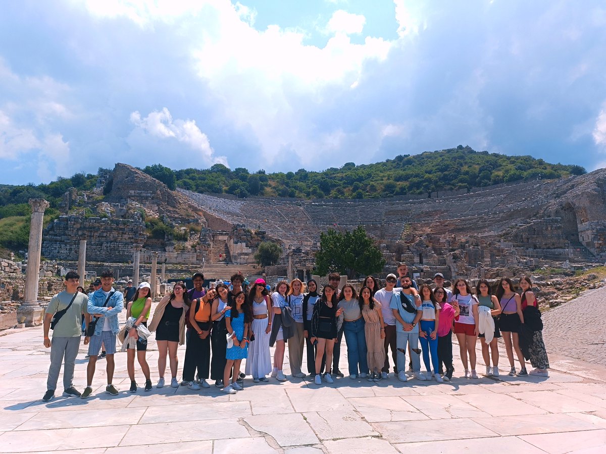 Köşk Ayla Vural Anadolu Lisesi (@aylavuralanadol) on Twitter photo Digital English!
What a lovely and sunny day!
<a href="/ephesus/">ephesus</a>
<a href="/Selim_Karatas09/">Selim Karataş</a> <a href="/KoskMem/">Köşk MEM</a>
<a href="/seyfullah0966/">Seyfullah OKUMUŞ</a> <a href="/Aydin_MEM/">Aydın İl Millî Eğitim Müdürlüğü</a> <a href="/AydinMemArge/">Aydın İl Mem Ar-Ge</a> <a href="/ErasmusAydin/">Erasmus+AYDIN🇹🇷🇪🇺</a>
<a href="/eTwinningAydin/">eTwinning Aydın</a> <a href="/EUErasmusPlus/">Erasmus+</a> Digital English!
What a lovely and sunny day!
<a href="/ephesus/">ephesus</a>
<a href="/Selim_Karatas09/">Selim Karataş</a> <a href="/KoskMem/">Köşk MEM</a>
<a href="/seyfullah0966/">Seyfullah OKUMUŞ</a> <a href="/Aydin_MEM/">Aydın İl Millî Eğitim Müdürlüğü</a> <a href="/AydinMemArge/">Aydın İl Mem Ar-Ge</a> <a href="/ErasmusAydin/">Erasmus+AYDIN🇹🇷🇪🇺</a>
<a href="/eTwinningAydin/">eTwinning Aydın</a> <a href="/EUErasmusPlus/">Erasmus+</a>