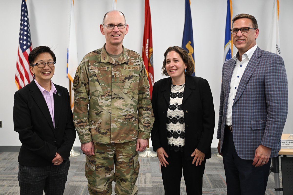 Hanscom_AFB's tweet photo. @HQ_AFMC commander, Gen. Richardson, and #HanscomAFB leaders met with some of our key #partners yesterday for a wide-ranging discussion, including how we're collaborating with the Greater Boston #innovation ecosystem. @UMassLowell @MassInnovBridge @Middlesex3 @MAMilitaryTF https://t.co/ewp1LiD3s7