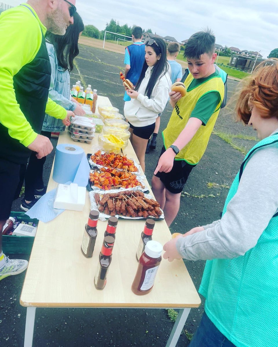 PEStLukes's tweet photo. Fantastic afternoon hosting our annual S3 BBQ &amp; team building event, all pupils were great sports  🥳☀️👏🏻 @StLukesHigh @StLukesHFTT #teamstlukes https://t.co/g8MjtRB95F