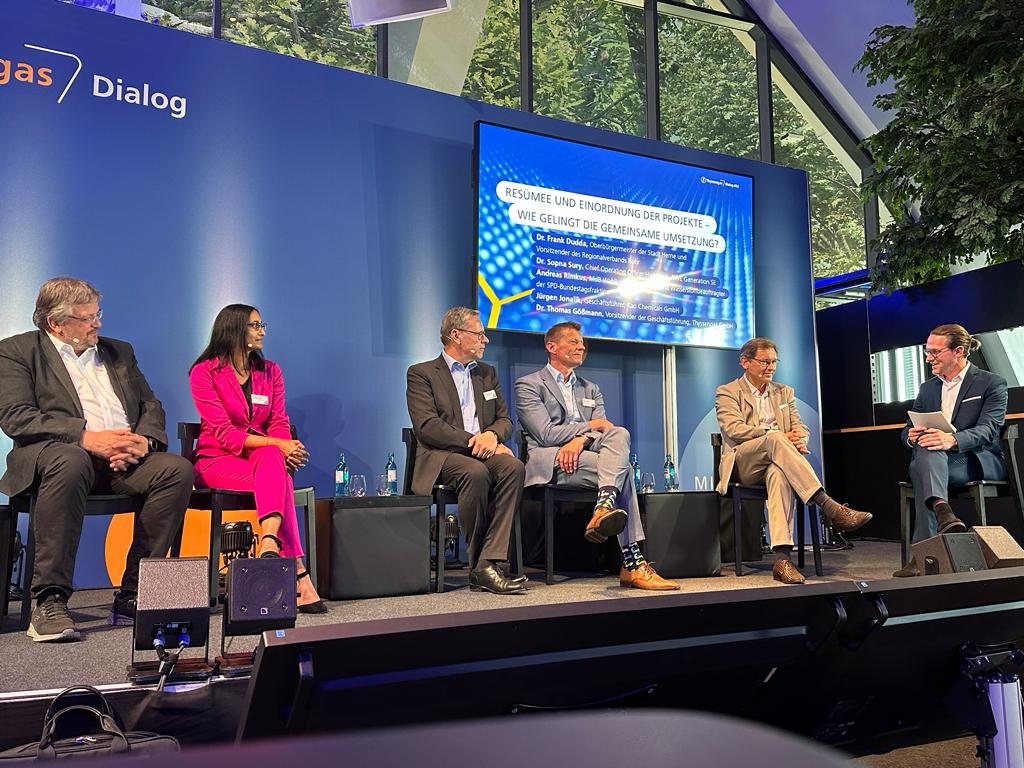 Der #TGDialog2023 neigt sich dem Ende zu. Wir bedanken uns bei allen Speakern und Beteiligten für diesen gelungen Dialog. Wie Dr. Gößmann treffend sagte: Es ging lange um die Zukunft der Netze. Jetzt geht es um das Netz der Zukunft! Wir sind bereit, diesen Weg gemeinsam zu gehen!