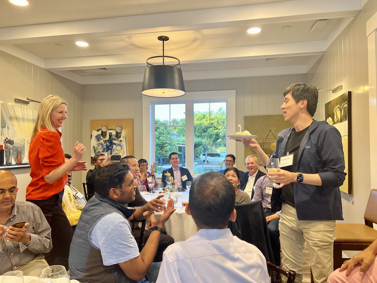We had such a great time hosting the awesome @rxin, co-founder @databricks for our 'GenAI in the Enterprise' dinner! Great discussion w/ CIOs, CTOs & VPEs of @Intuit @Oracle @Cisco @PaloAltoNtwks & many others🙏

It was also @databricks' 10th bday so ofc we had to celebrate w/🎂!