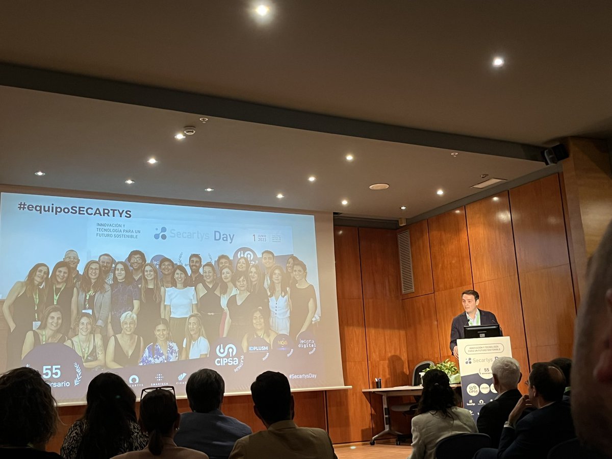 einnova's tweet photo. @SECARTYS Felicidades por el 55 aniversario. Con Jordi Ortiz procedente de Google, al frente, se multiplicarán los 70 proyectos innovadores en colaboración en el 2023. Enhorabuena. #secartys Innovación y tecnología para un futuro sostenible 👍🏼 

#innovacion #tecnologia https://t.co/OGonKcz68V