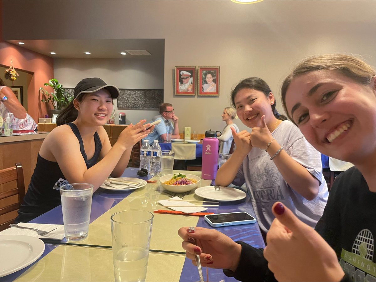 ForestRidge1's tweet photo. Celebrating all things varsity tennis after a successful weekend at state! Anna C. '23 took home silver with her second place finish 🥈 and the team finished third overall!🥉Congratulations on an amazing season, Ravens! 🎉💙💚 https://t.co/qb269ns1X8