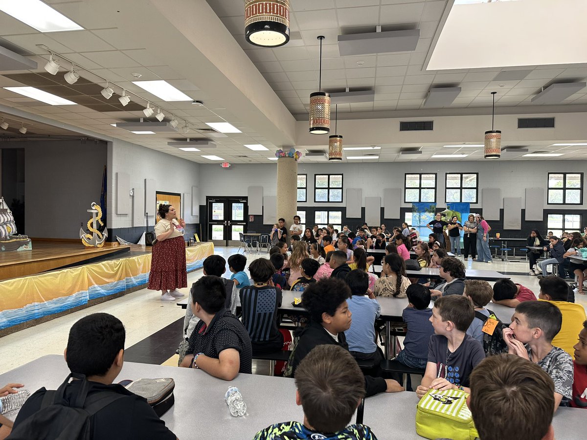 lytle_mrs_lingo's tweet photo. Wonderful 2nd day kicking off our ADSY summer program @lytleisd with a morning meeting! https://t.co/HyPFSJmEQ9