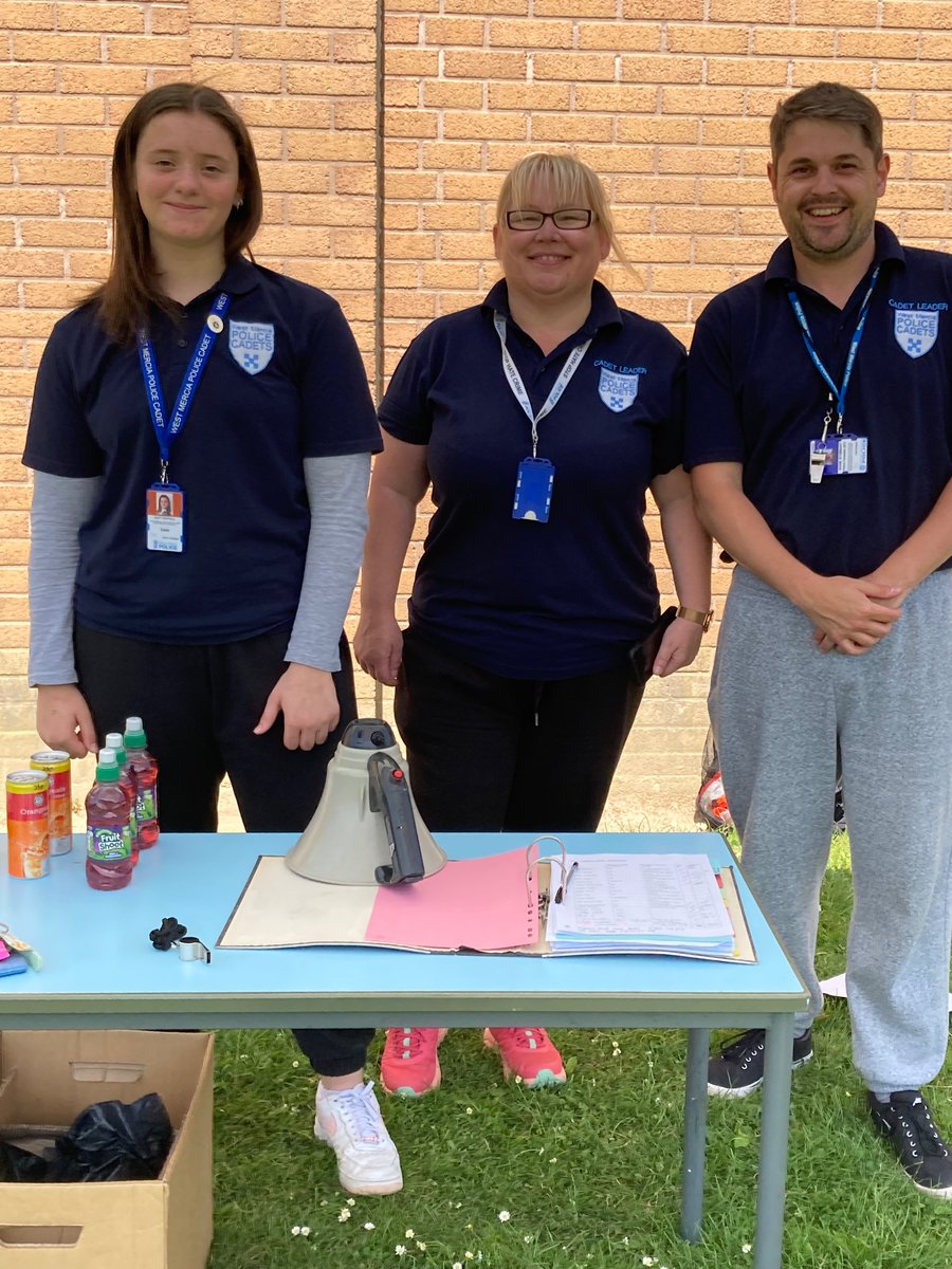 herefordcadets's tweet image. Hereford Police Cadets in company with Pc Jo Utley @LeominsterCops attended Wigmore high school to provide a Police Academy Sports Stars event. The afternoon involved rounders, football, dodge-ball and the bleep test.
A fun afternoon had
#volunteer 
@WestMerciaPCC @WMerciaCIP