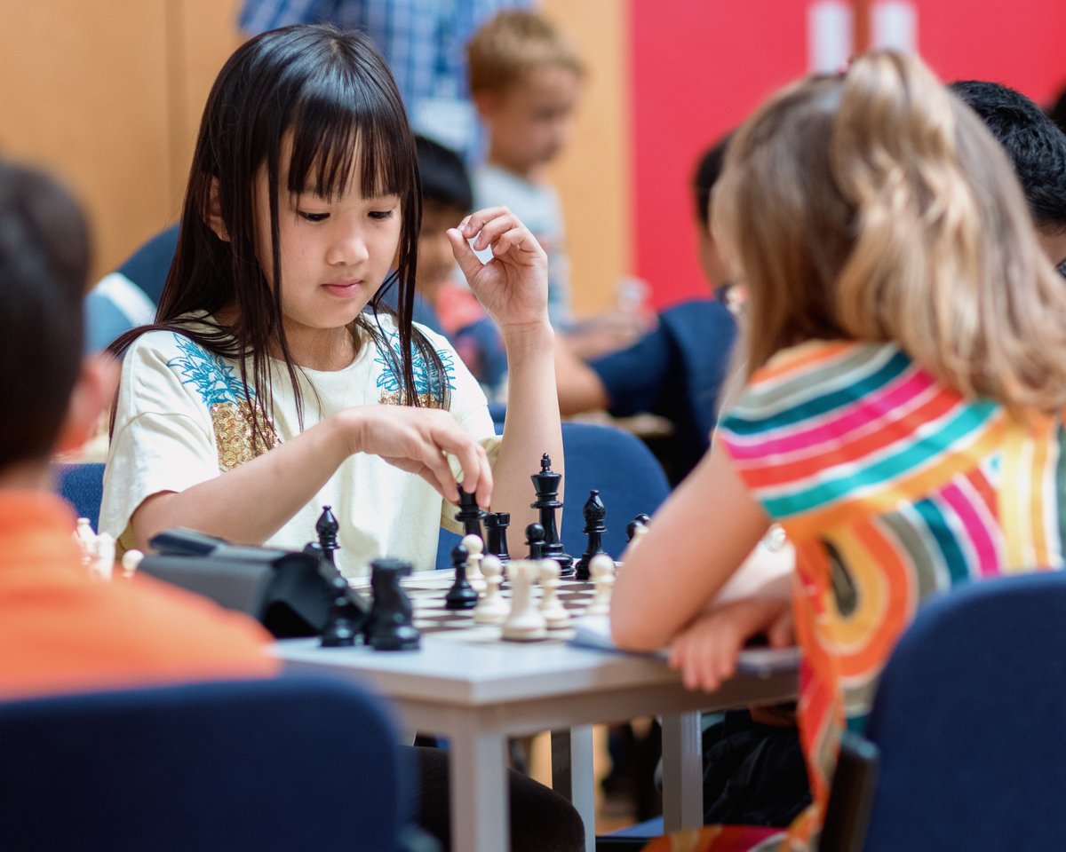 Robin Slade tweet media