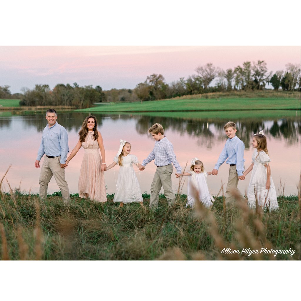 Photographer Spotlight | Allison Hilyer Photography
 
"As a family and senior photographer, I have been utilizing  The Waters as one of my premier locations for 12 years. I am always able to find creative light and scenic landscapes for my clients."
📸 @allisonhilyerphotography