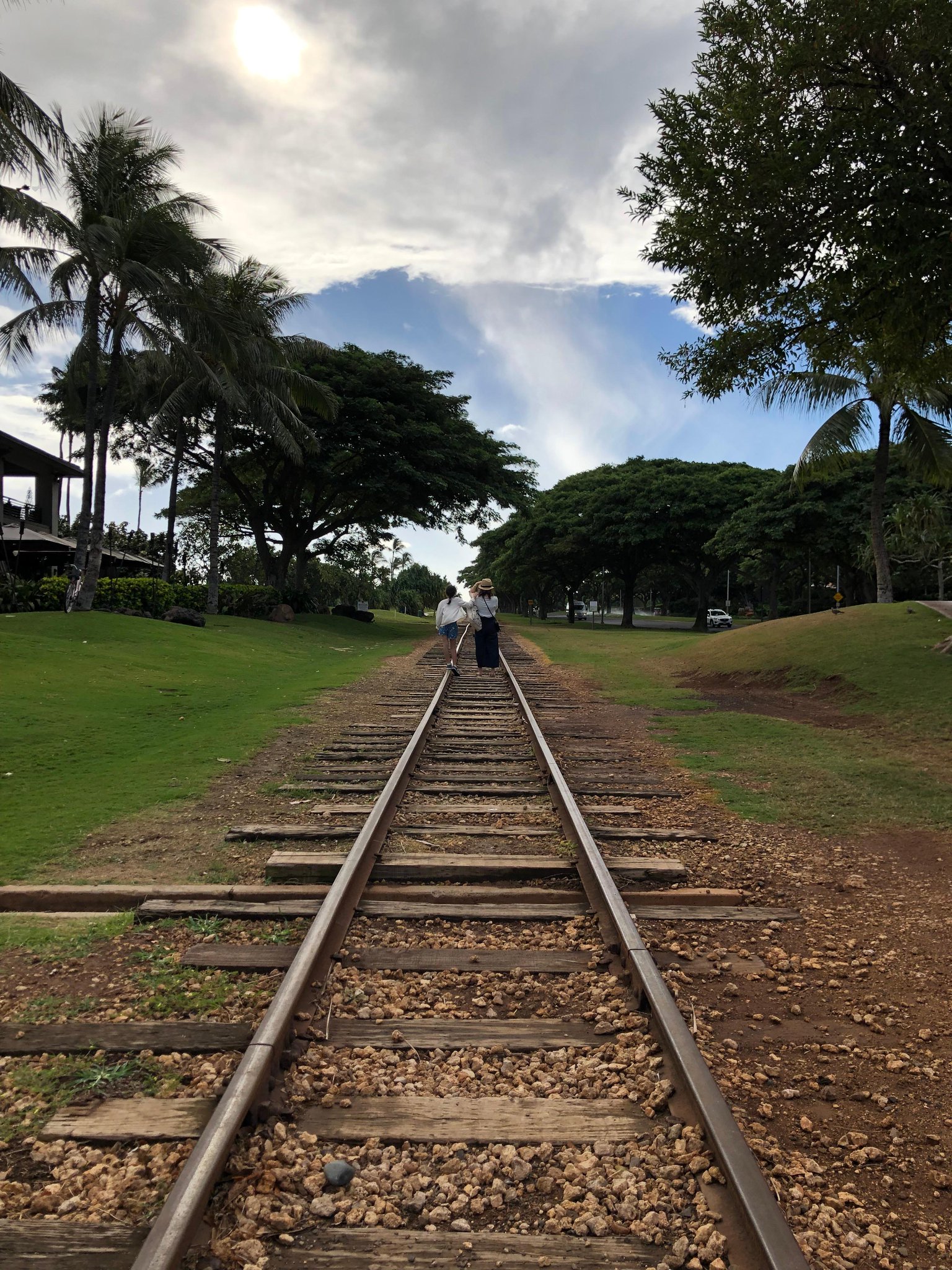 Hawaii on Twitter "🚂 Exploring the historic Ko'Olina train tracks