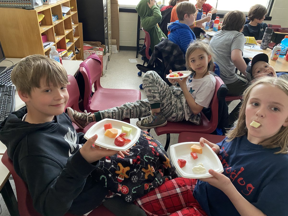 Mr. Adams' Grade 5 Class tweet media