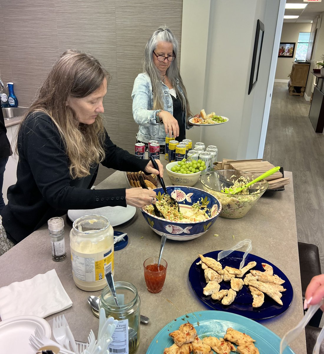 PersonalTravel_'s tweet image. PTM has agents COAST TO COAST! Jennifer is based in Toronto and was in Vancouver for an AC function.. That means we must gather and eat of course!  Love travel?  Interested in a career you can be passionate about? Let’s talk!  #travelagency #TravelIndustry @ensembletravel