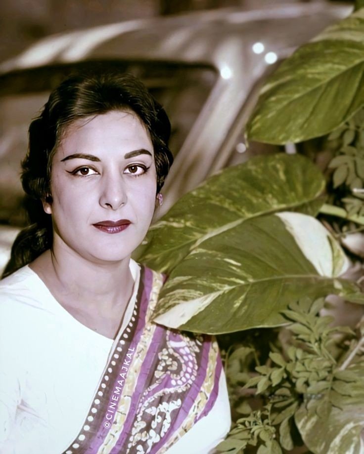 Happy B'day #NargisDutt 🎂🎉

Ghar aaya mera pardesi
Pyaas bujhi meri ankhiyan ki
Tu mere mann ka moti hai
In nainan ki jyoti hai
Yaad hai mere bachpan ki
Ghar aaya mera pardesi ..🎶

Comment your favourite song of #Nargis ♥️