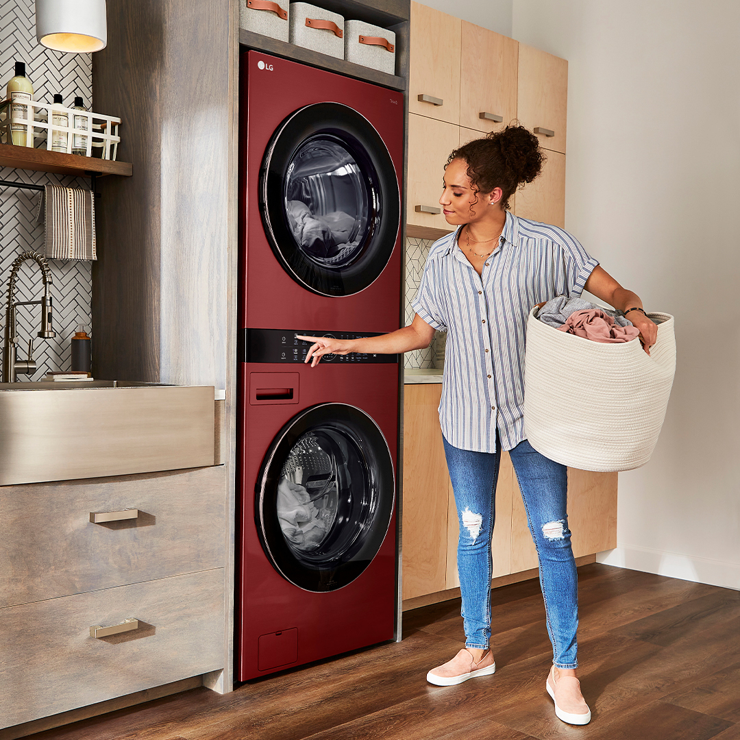 Summer weekends are for adventure, not wash. Get more laundry done in less time with #LGWashTower 😎 #LifesGood #LGUS #LGFam <a href="/LGUS/">LG Electronics</a>