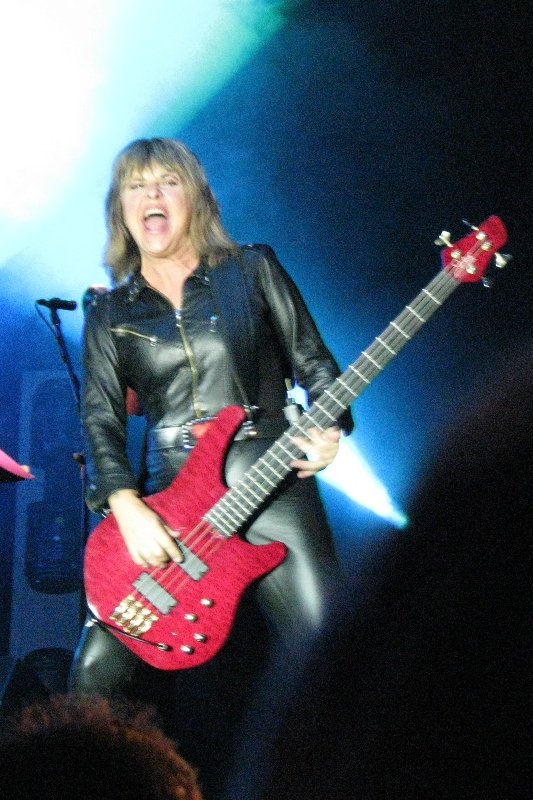 Wishing a happy 73rd birthday to the great Suzi Quatro!
.
 