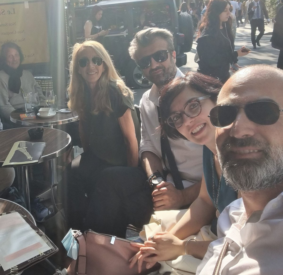 Xavier_Nissan's tweet photo. Bon... avant de se remettre au sport ... Petite pause en terrasse avec les copains de l'@Inst_Myologie pour debriefer des #AssisesDuMuscle 💪et fêter une bonne nouvelle 🥂 (sous embargo 🤫) https://t.co/sXHeUEACGp