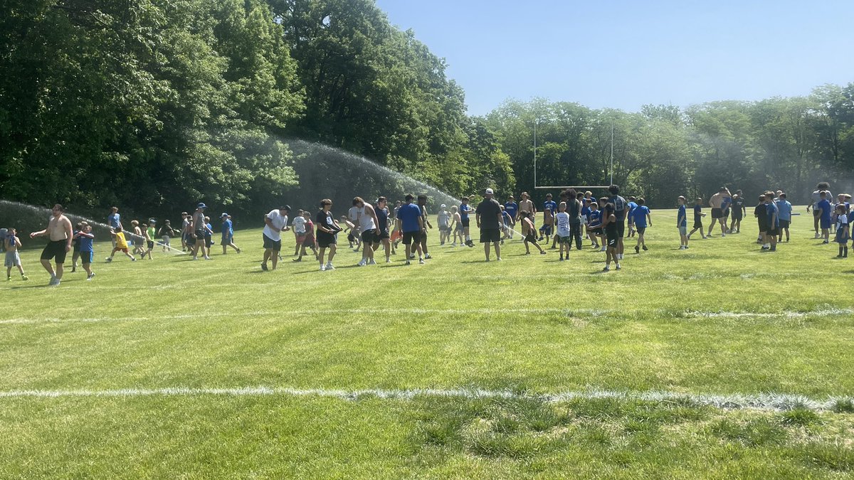 AWHSFootball's tweet photo. Last day of youth camp!! 
Jersey winners were the fastest players
Helmet winners were MR. HARDWORKING of the day!! https://t.co/JZNyUm6UgB
