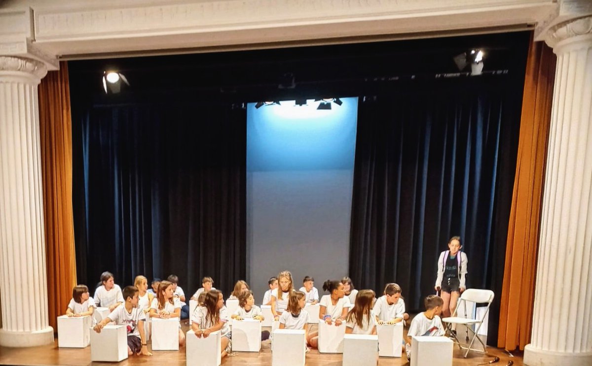 Escola Pit-Roig tweet media