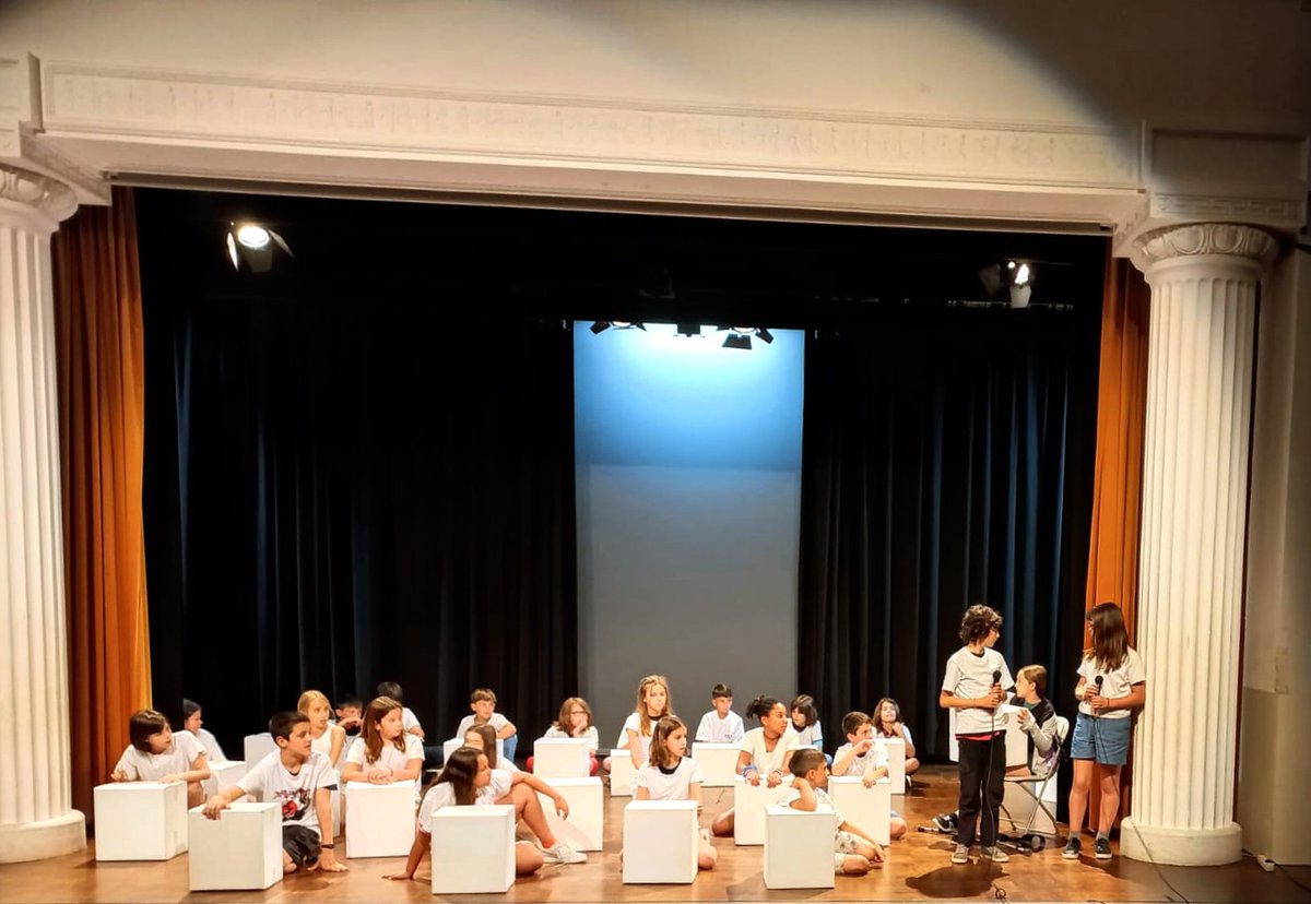 Escola Pit-Roig tweet media