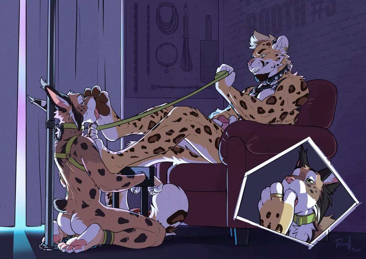 Finally visited one of these famous bondage paw clubs, I think I'll become a regular here 😼🔗🐾