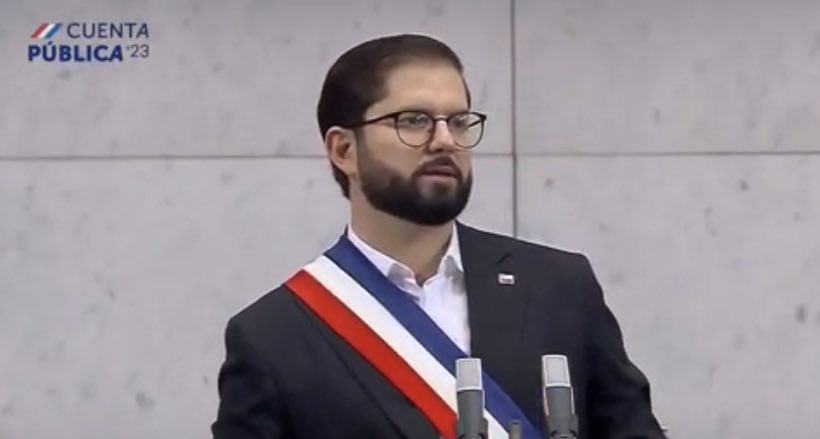 Error presidente @gabrielboric, la comuna de Lo Prado es la que participa en la remodelación del eje Alameda/Providencia, no Cerro Navia. El alcalde de Lo Prado se llama Maximiliano Ríos Galleguillos. 
Duele ser invisibilizado una y otra vez. No bajaremos los brazos.