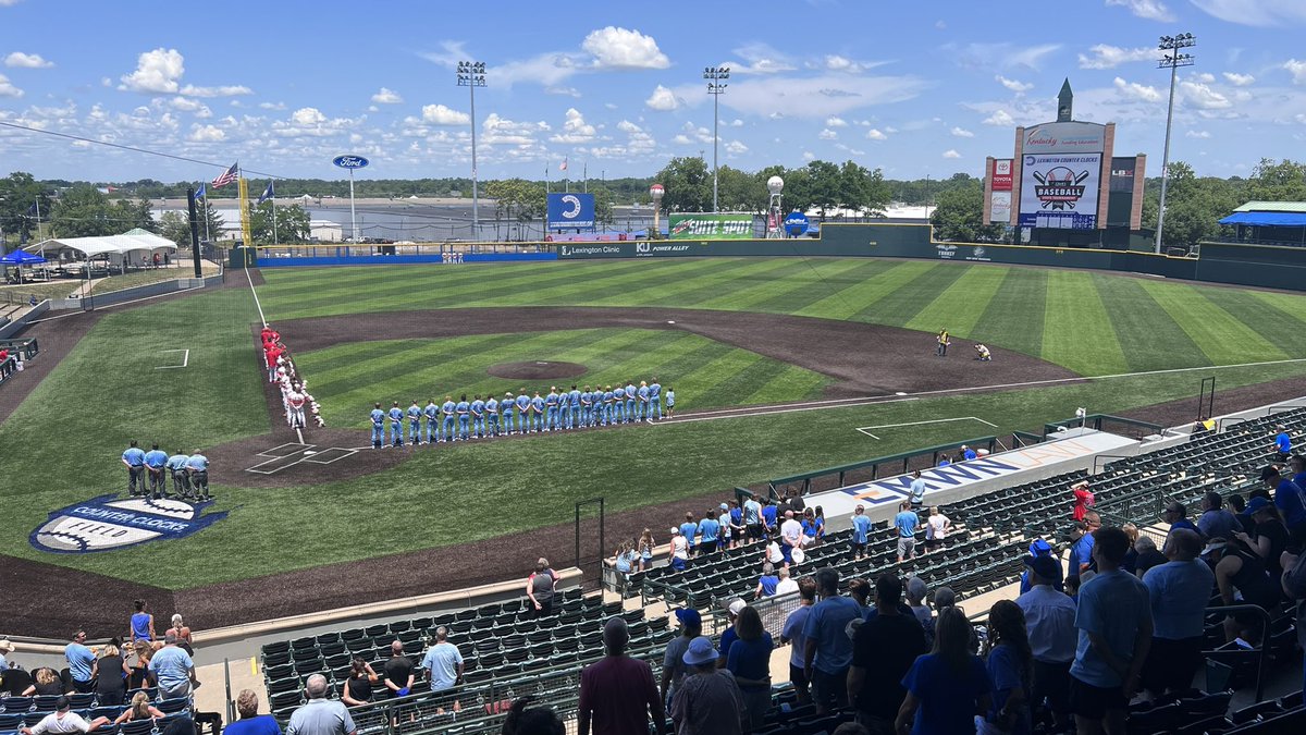 BrianMilamKHSAA's tweet image. Louisville Eastern with the best uniforms I’ve seen at the @khsaabaseball state tournament in a long time. @wkytsports