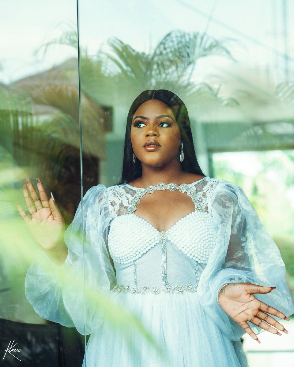 klasicstudio's tweet photo. .
.
.
 So Simple, yet WHITE is the fashion color of the  RICH

📸 @klasicstudio 
.
.
 Muse @julietpeterphotography 

❗ Abuja 

#klasicstudio  #abujaphotographer #kabod #whitegown https://t.co/4cpTyJ6ZSm
