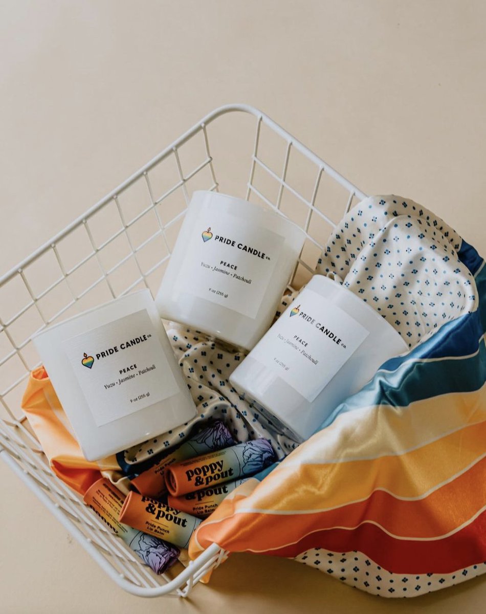 🏳️‍🌈 ✨ Happy Pride Month from PEACHBOX CO.!

We hope this month and every month you can be YOU. Let's continue to support one another, uplift queer voices, and work together towards a world where everyone can live authentically and without fear of discrimination.

#pride