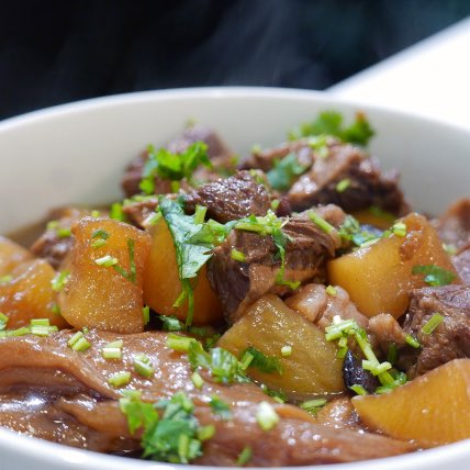 Make this MAGICAL Chinese Braised Beef Brisket & Tendon Recipe 柱侯蘿蔔炆牛筋腩 nomss.com/chinese-braise… #Instanomss

#brisket #beef #RecipeOfTheDay #recipeshare #thursdaymorning #ThursdayHeadlines #cooking