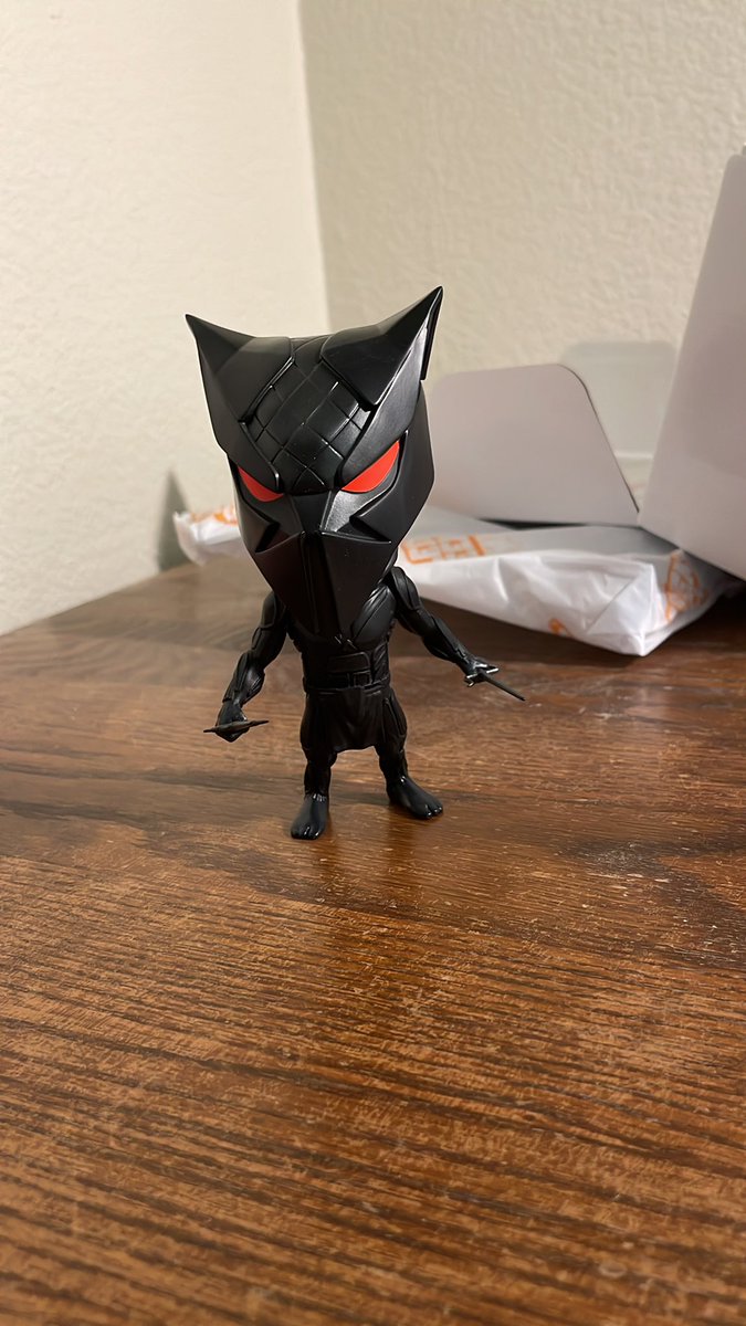 _bennch's tweet image. Just got this little mfer in from @SleekGeekNFT 

The quality is ridiculous and attention to detail is amazing

@LibertySquareHQ best believe I got a Robo in hand and a Robo in the wallet #GitRekt