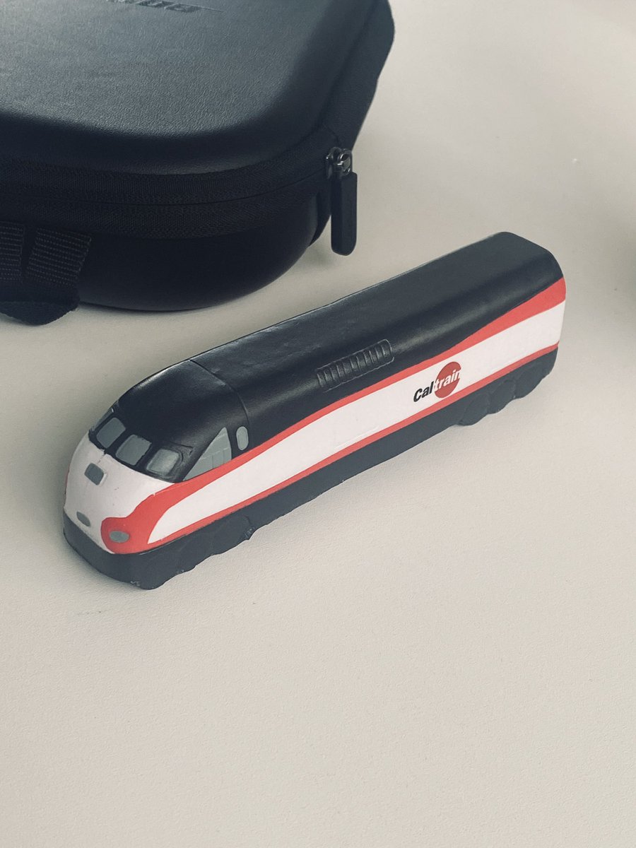 Broke boy can't afford model trains : r/trains, image size:900x1200