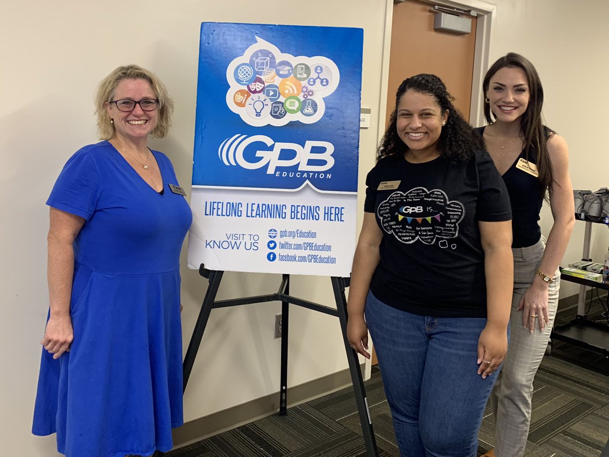 The @GPBEducation #GPBMobileVRLab is @fulcolibrary #DogwoodBranch today, ready to share an exploration of #GeorgiaForests with students signing up for the #SummerReading program today until 2:30 pm!