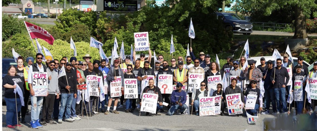 FVTransitStrike's tweet image. It was great to see so much support today in Mission! 

WeNeedALift.ca

@CUPEBC @cupenat @dgawthcupe
#MembersStrongOnTheLine #WeNeedALift #bcpoli #canlab #bclab #picketline #walktogether #fairdeal #busdrivers #BCTransit
#Transit #fightingforfairness 
#StrongerTogether